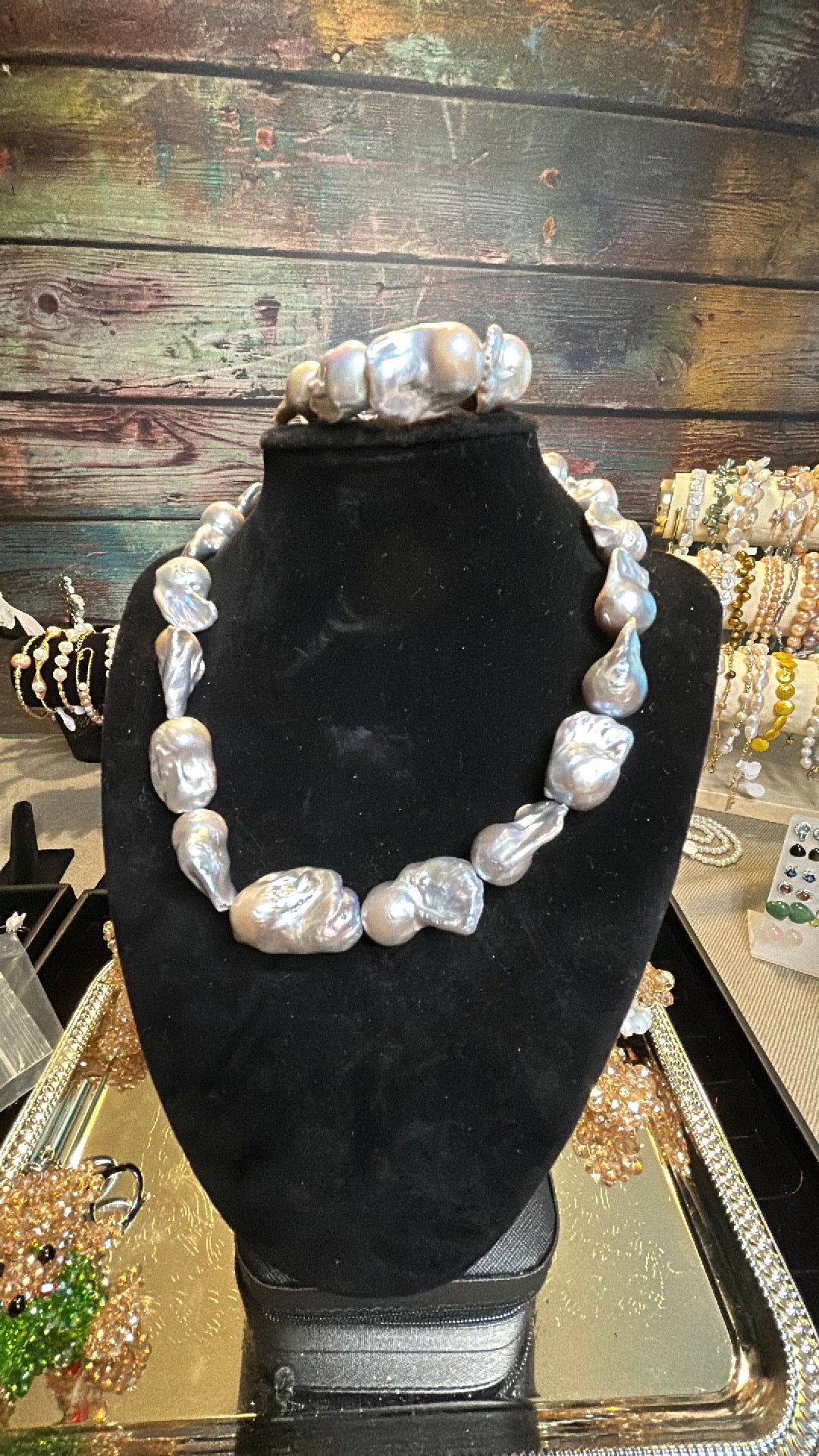 Gorgeous silver full baroque with matching bracelet