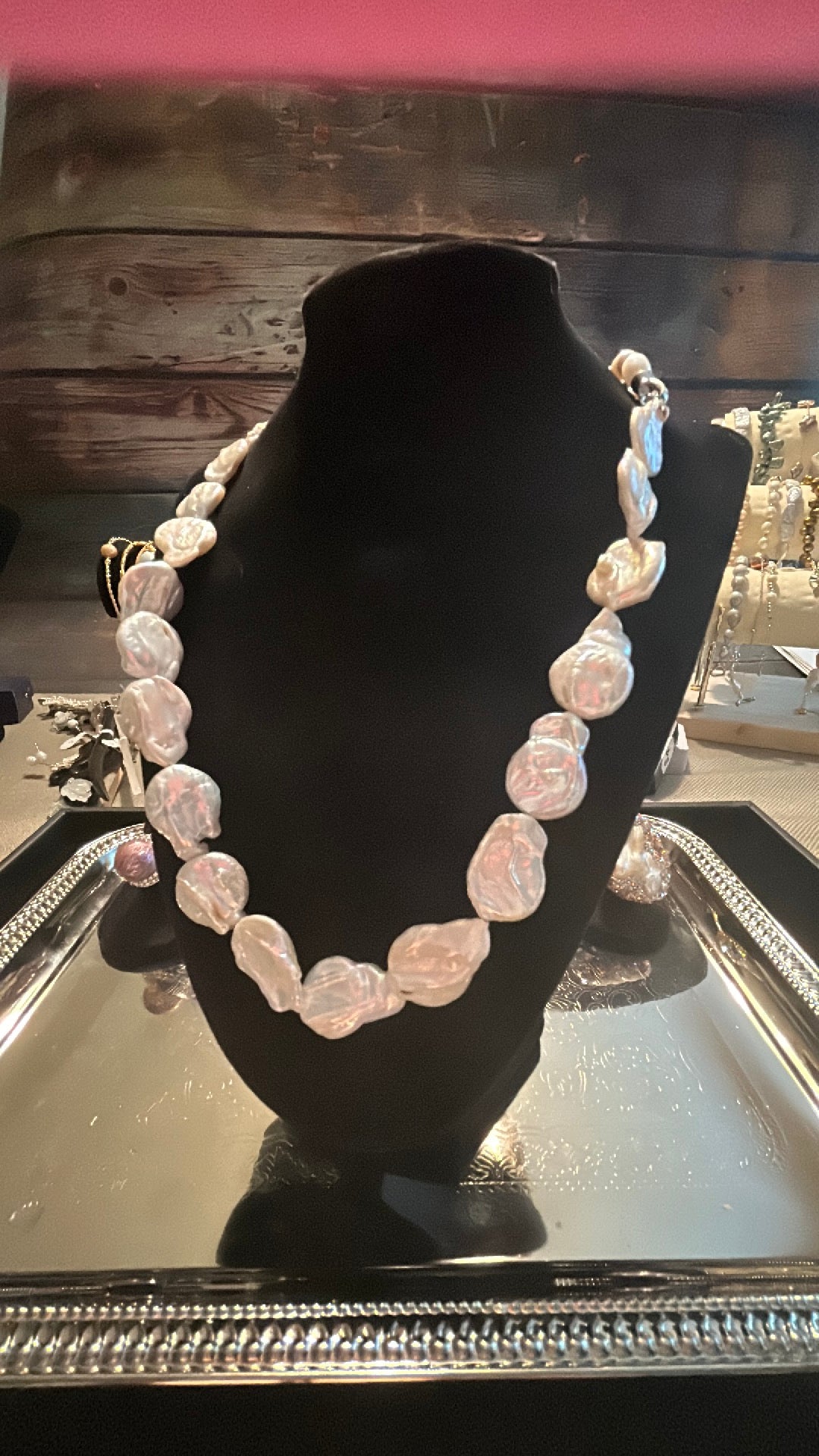 Multifunctional white freshwater & baroque necklace