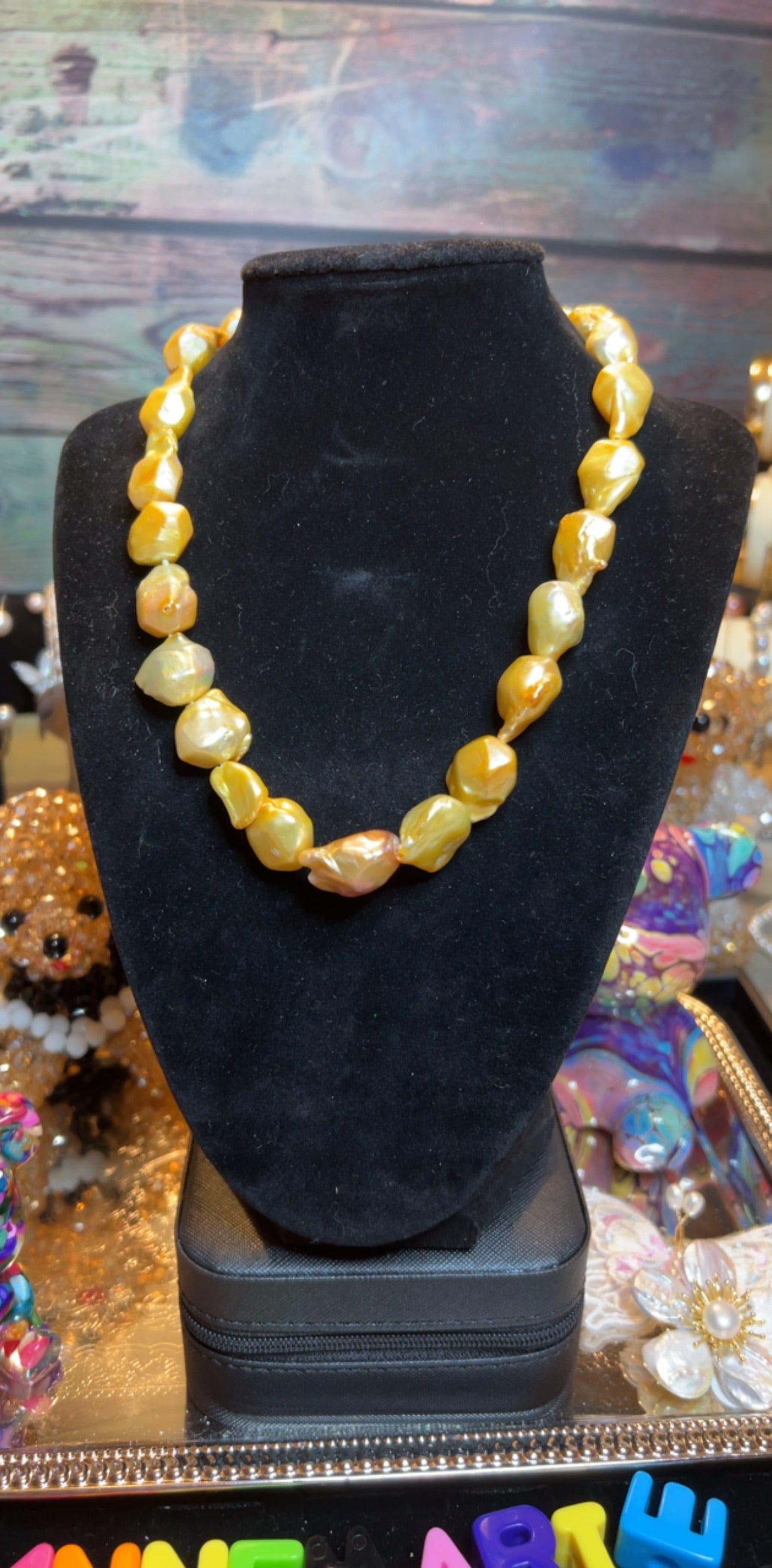 Deep champagne barynecklace