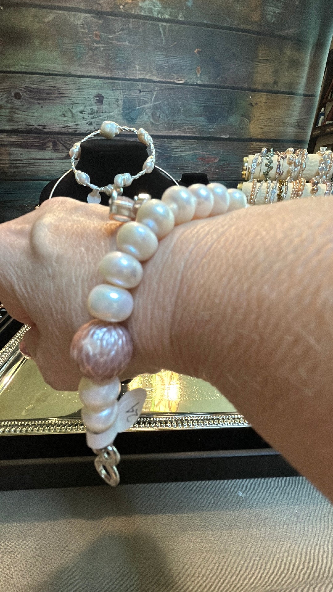 Freshwater & dragon scale pearl bracelet with crystals