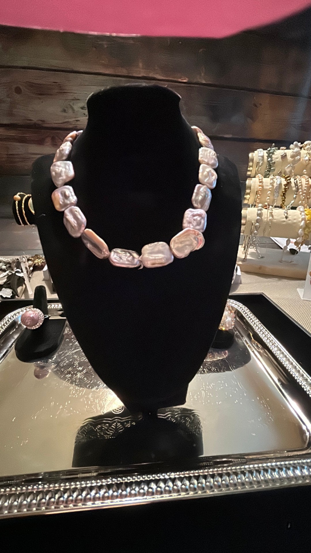 Pink rectangular full baroque necklace
