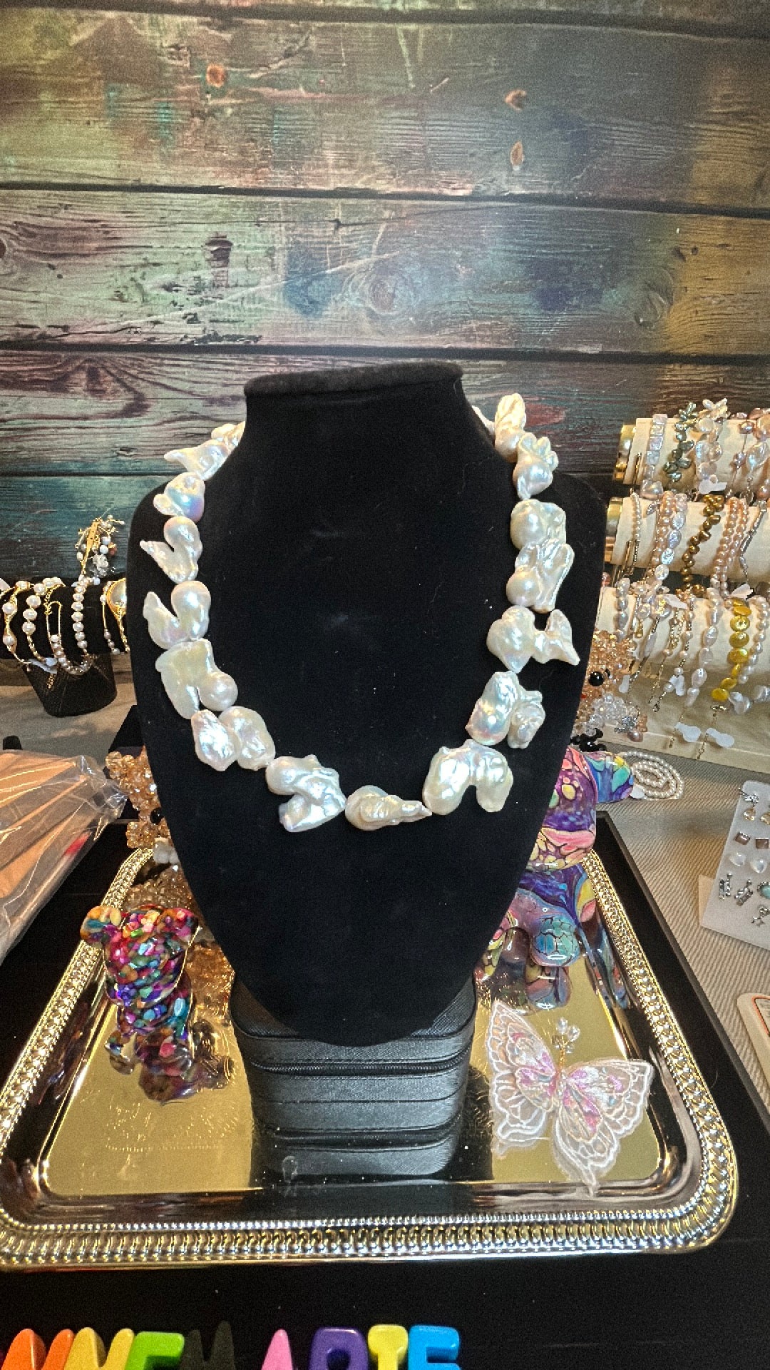 Most unique white full baroque necklace