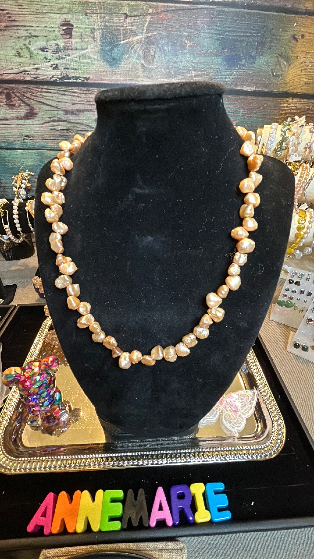 Gorgeous champagne color petal baroque necklace