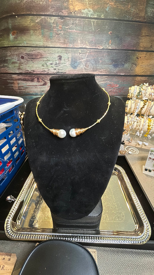 Golden baroque choker