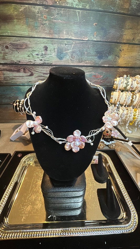Handmade floral choker with magnetic clasp in baroque & freshwater pearl