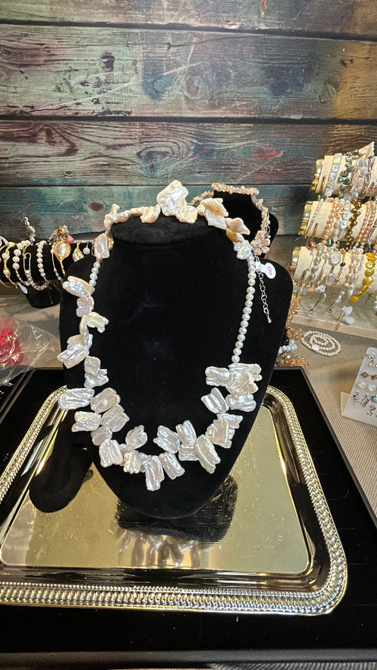 Petal baroque & freshwater necklace & bracelet set