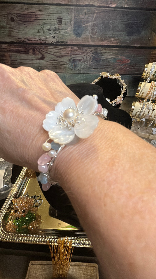 Gorgeous floral pearl & rose quartz bracelet