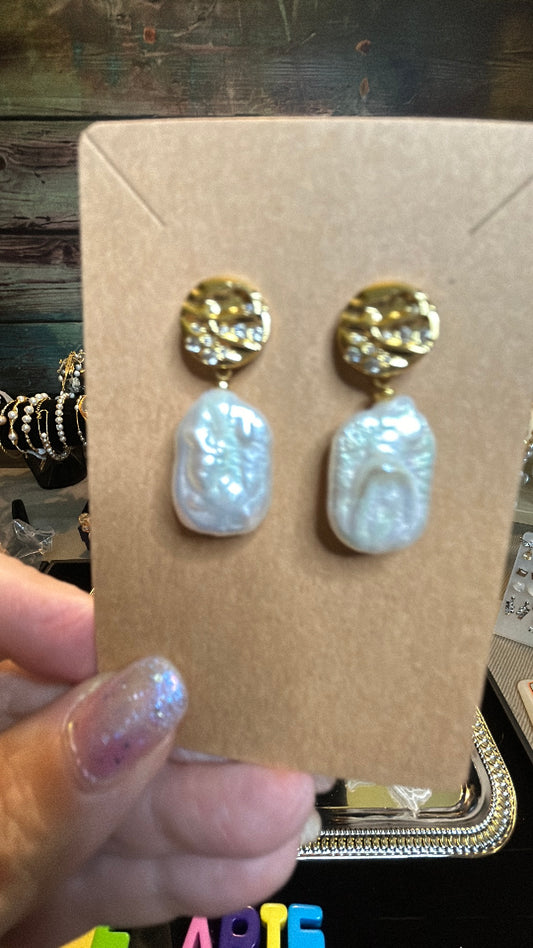 Gorgeous rectangle baroque earrings