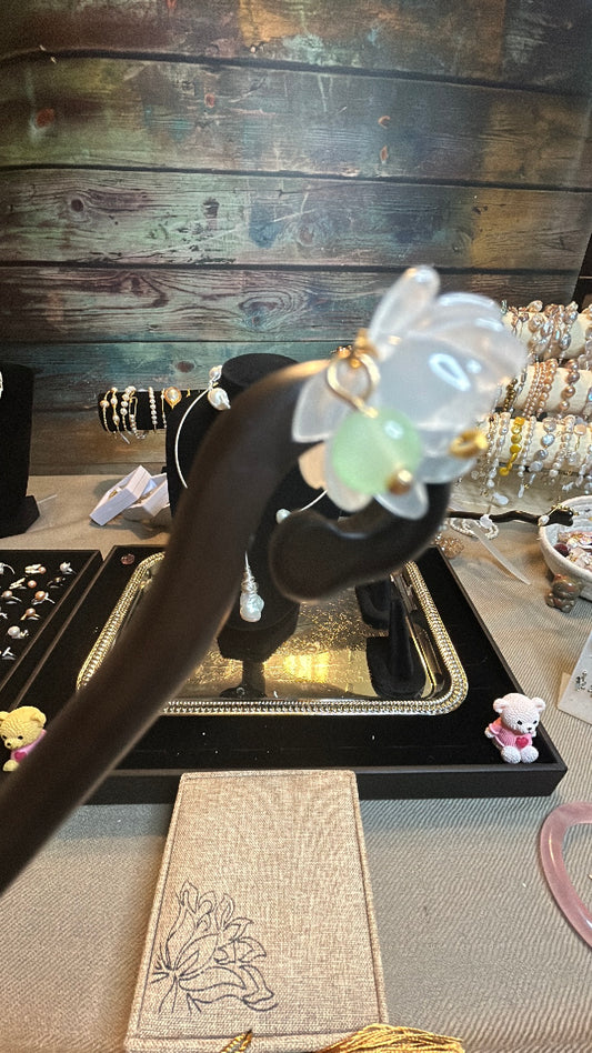 Green jade bead hair stick
