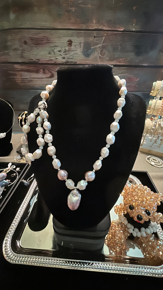 Matched baby baroque necklace & bracelet set with pendant
