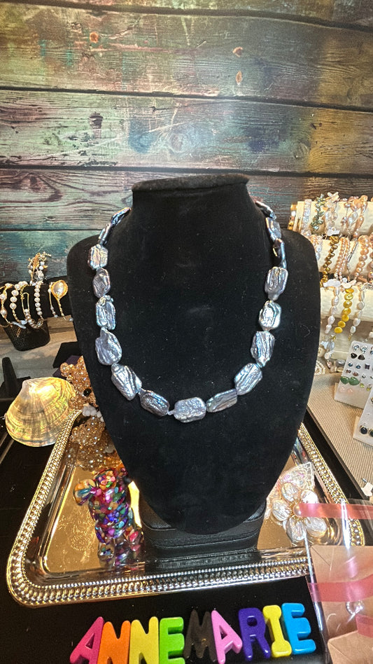 Rare blue baroque simple necklace