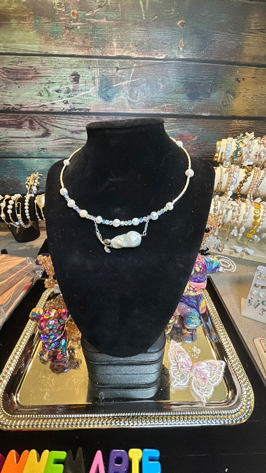 Giant baroque choker