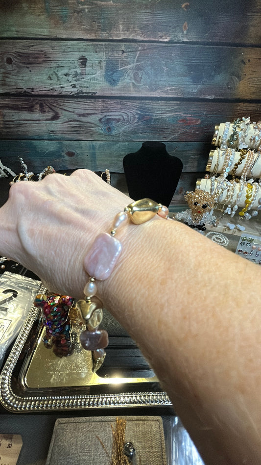 Pink & gold baroque bracelet