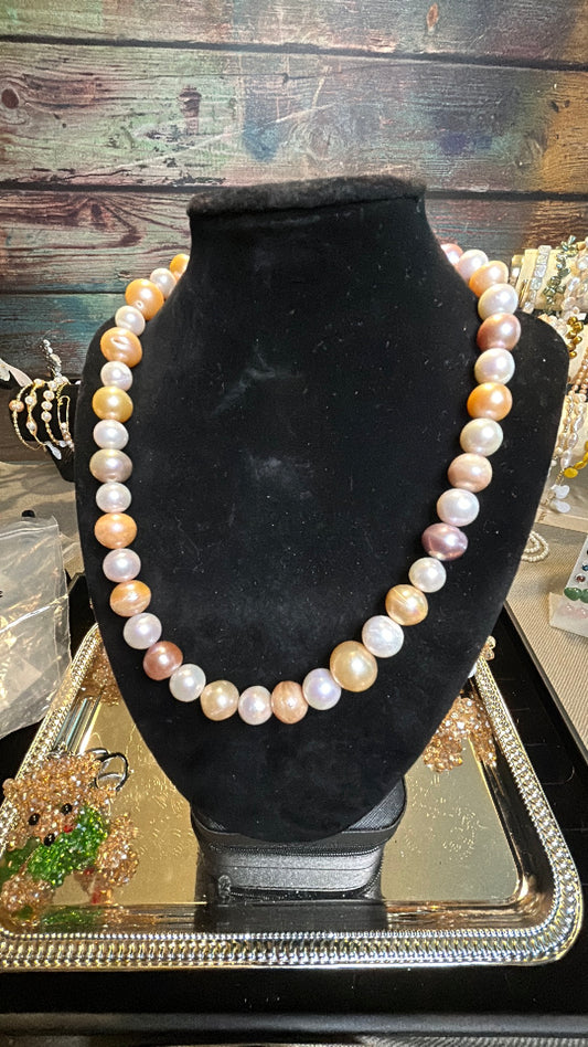 Multicolor Edison pearl necklace