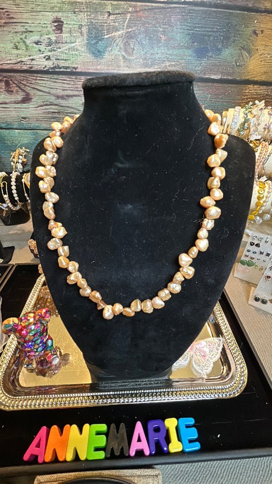 Gorgeous champagne color petal baroque necklace
